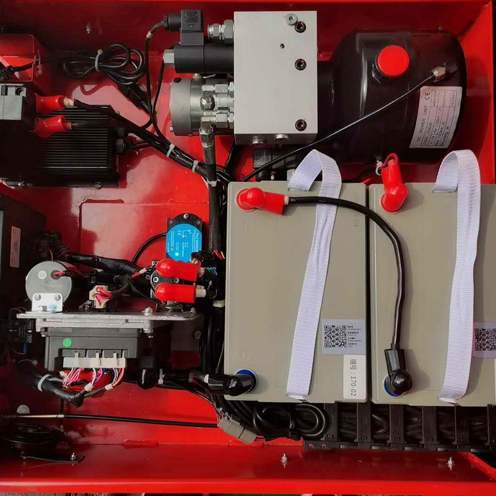 МИНИСАМОХОДНЫЙ НОЖНИЧНЫЙ ПОДЪЕМНИК ( ЭЛЕКТРОДВИГАТЕЛЬ )