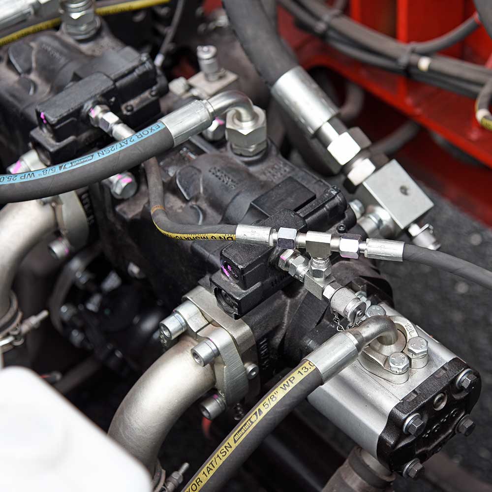 ВИЛОЧНЫЙ ПОГРУЗЧИК С ДВИГАТЕЛЕМ ВНУТРЕННЕГО СГОРАНИЯ