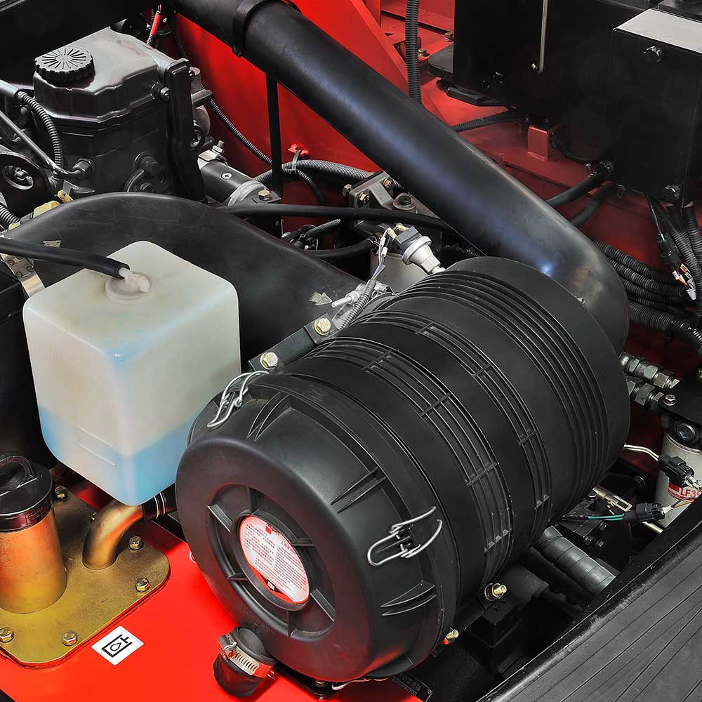 ВИЛОЧНЫЙ ПОГРУЗЧИК С ДВИГАТЕЛЕМ ВНУТРЕННЕГО СГОРАНИЯ